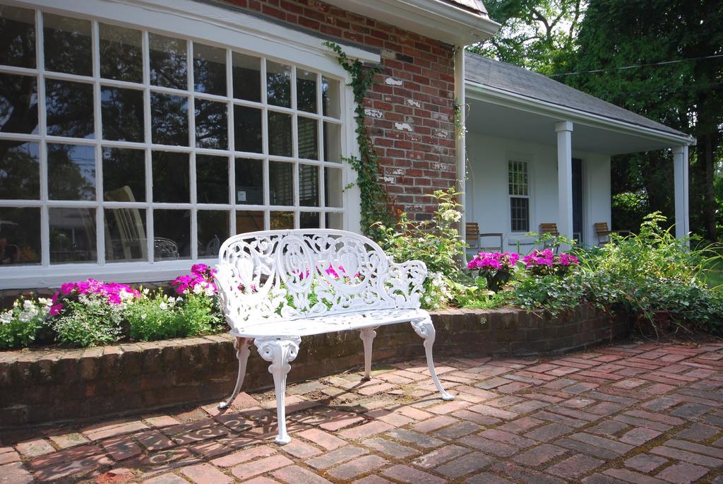 Chatham Seafarer Inn エクステリア 写真
